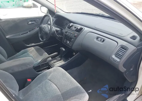 2001 Honda Accord 2.3 Lx z USA, uszkodzony, nr VIN 1HGCG56441A145197